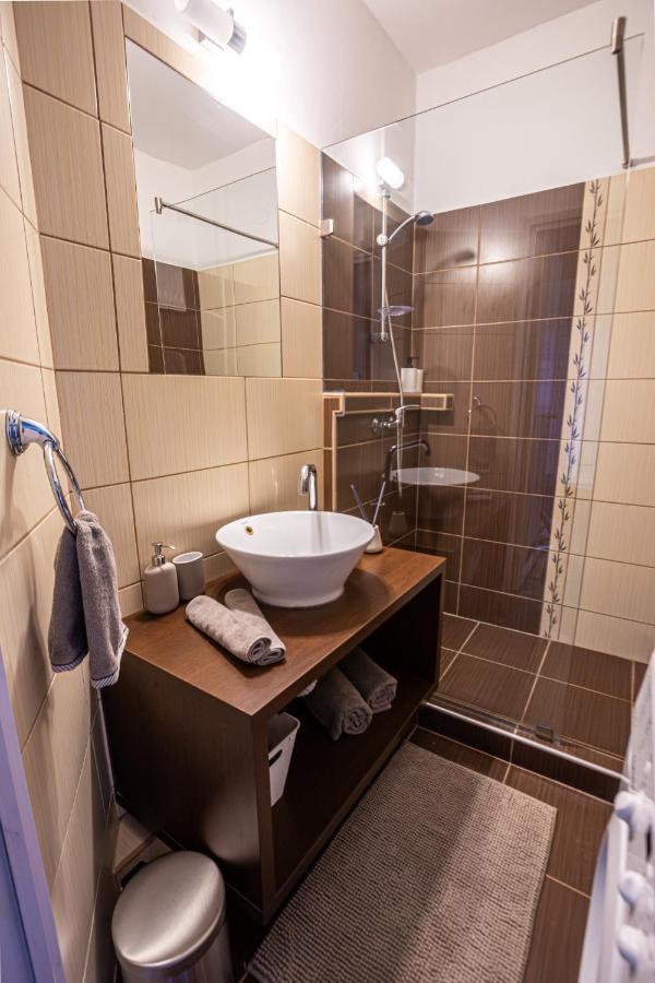 Center Home Apartman Orosháza Buitenkant foto